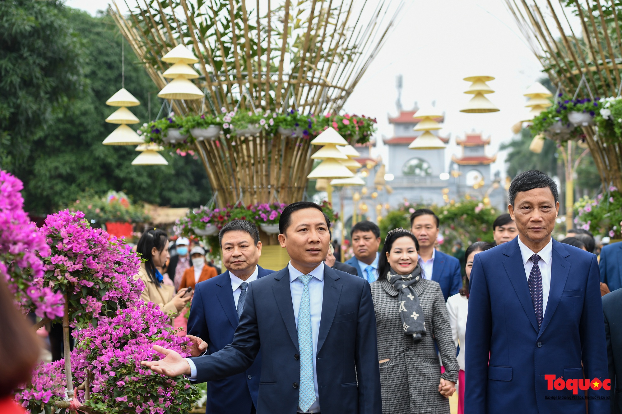 Khai mạc Lễ hội hoa và Festival nông sản, sản phẩm OCOP tại huyện Mê Linh - Ảnh 3.