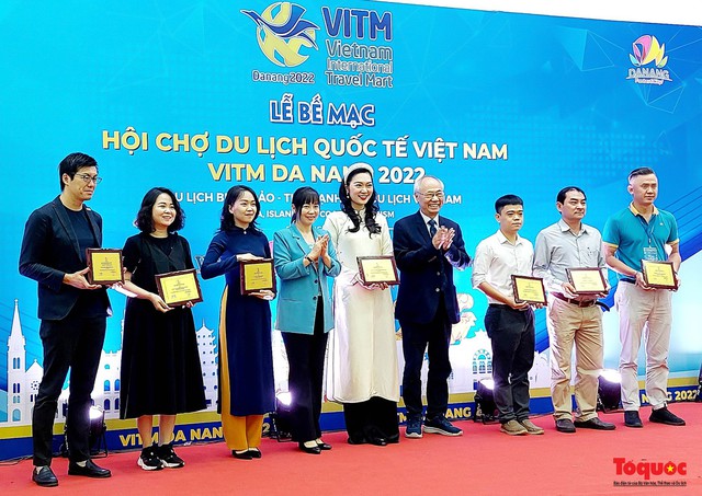 Hơn 3.600 lượt mua bán, trao đổi tại Hội chợ Du lịch quốc tế Đà Nẵng 2022 - Ảnh 3. Hơn 3.600 lượt mua bán, trao đổi tại Hội chợ Du lịch quốc tế Đà Nẵng 2022 - Ảnh 3.