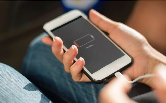 7 lý do tại sao pin điện thoại cạn kiệt quá nhanh 7 lý do tại sao pin điện thoại cạn kiệt quá nhanh