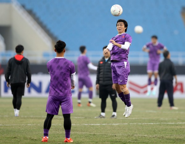 AFF Cup 2022: Hồi hộp chờ thầy Park so tài cao thấp với HLV Kim Pan-gon