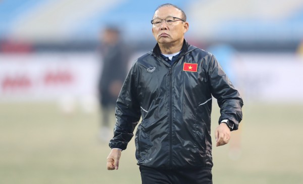 AFF Cup 2022: Hồi hộp chờ thầy Park so tài cao thấp với HLV Kim Pan-gon