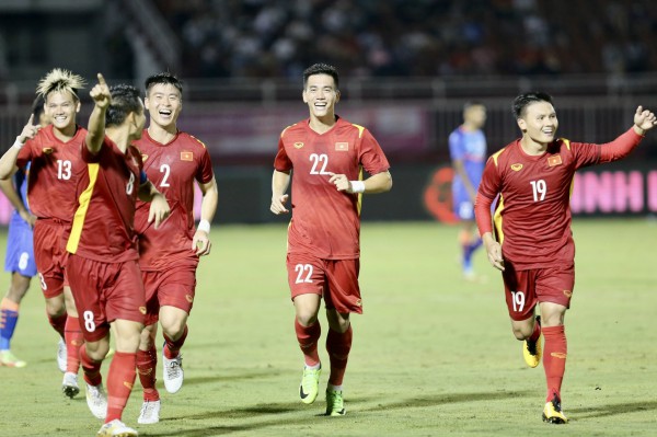 AFF Cup 2022: Quang Hải tìm lại sức bật để bay cao ở trời Âu