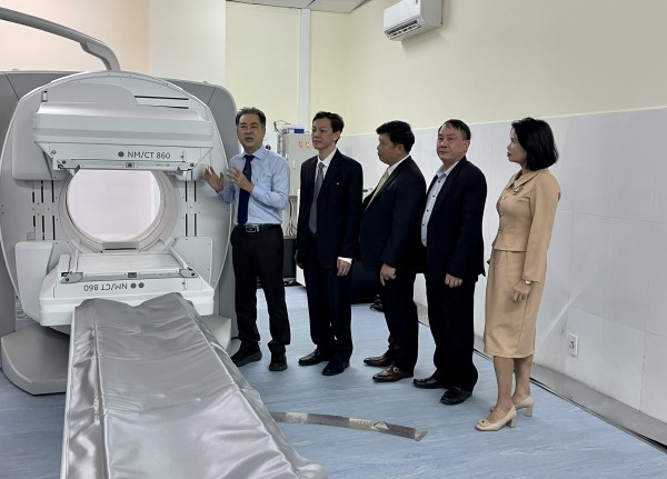 Bệnh viện Chợ Rẫy chuyển giao nhiều kỹ thuật hiện đại cho BVĐK Lâm Đồng Bệnh viện Chợ Rẫy chuyển giao nhiều kỹ thuật hiện đại cho BVĐK Lâm Đồng