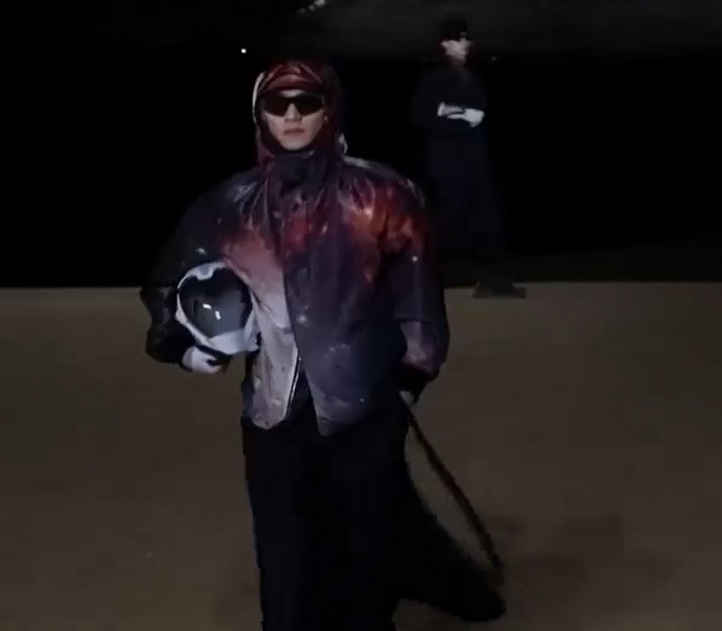 Biểu diễn thời trang cạnh các kỳ quan cổ đại