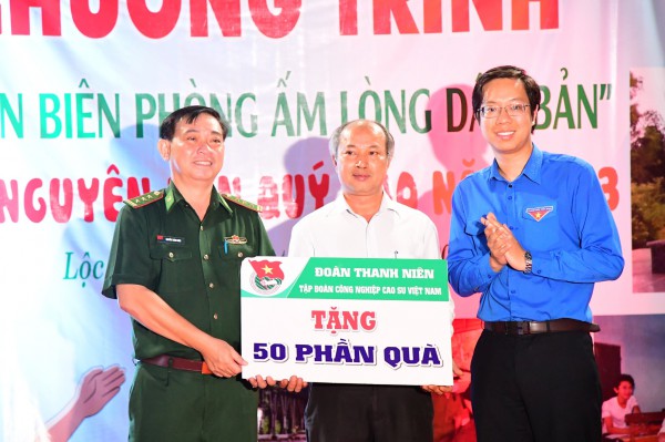 Bình Phước: Nhiều hoạt động ý nghĩa tại chương trình Bình Phước: Nhiều hoạt động ý nghĩa tại chương trình