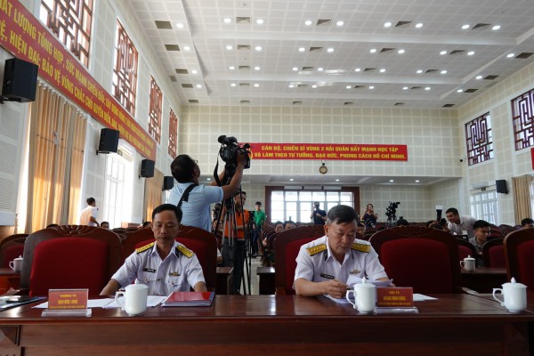 Bộ Tư lệnh Vùng 2 Hải quân tổ chức thăm Nhà giàn DK1, Côn Đảo