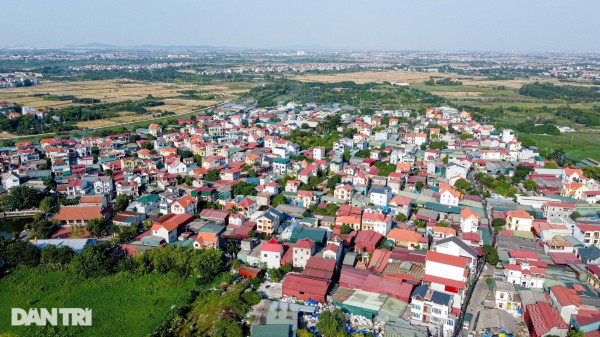 Cận cảnh đại công trường xay rác, người dân quanh năm "ăn nhựa, uống nilon"