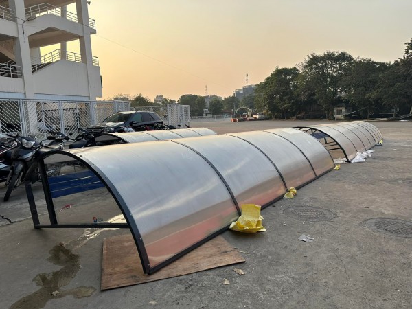Cận cảnh khung thành sân Mỹ Đình được lắp ốc vít từ sự cố bung xà ngang