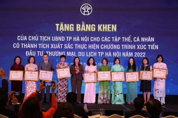 “Cánh tay nối dài” chính quyền và doanh nghiệp “Cánh tay nối dài” chính quyền và doanh nghiệp