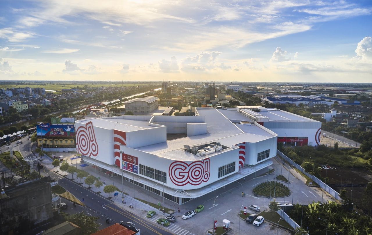 Central Retail bàn giao Nhà thi đấu thể thao đa năng cho trường học ở Thái Bình