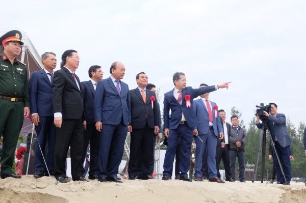 Chủ tịch nước Nguyễn Xuân Phúc yêu cầu dự án cảng Liên Chiểu phải là công trình gương mẫu Chủ tịch nước Nguyễn Xuân Phúc yêu cầu dự án cảng Liên Chiểu phải là công trình gương mẫu