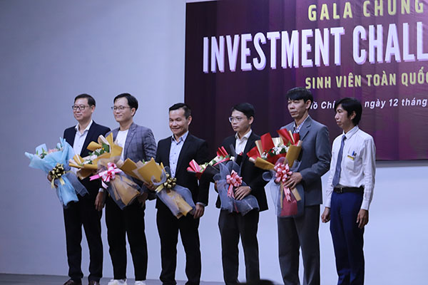chung-ket-cuoc-thi-dau-tu-chung-khoan-danh-cho-sinh-vien-cac-truong-dh-trong-toan-quoc-lan-thu-nhat