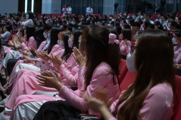 Chuyên gia quốc tế nhận định tài liệu dạy tiếng Anh của Việt Nam 