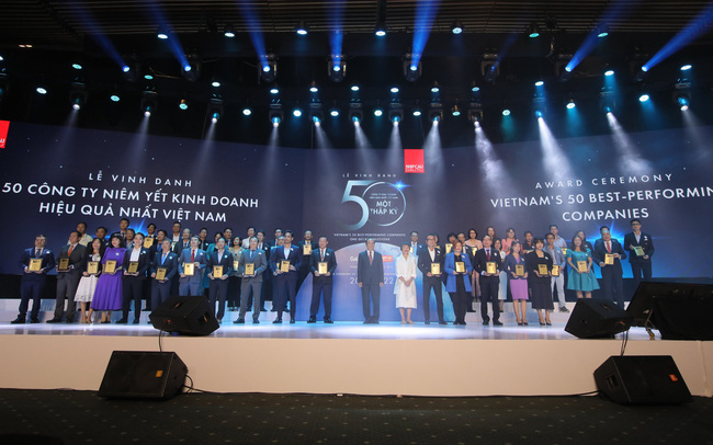 CMC được vinh danh “Top 50 công ty kinh doanh hiệu quả nhất Việt Nam”