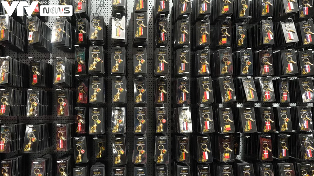 Có gì trong cửa hàng FIFA chính hãng phục vụ World Cup 2022?