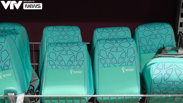 Có gì trong cửa hàng FIFA chính hãng phục vụ World Cup 2022?