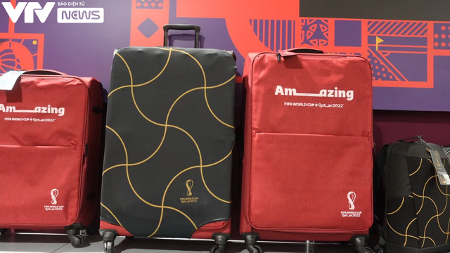 Có gì trong cửa hàng FIFA chính hãng phục vụ World Cup 2022?