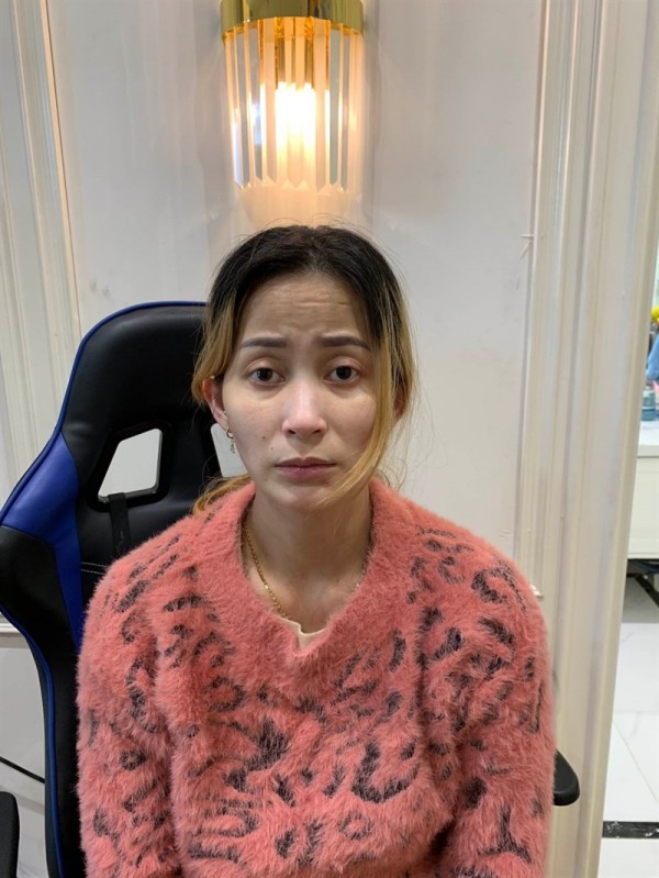 Đà Nẵng: Bắt giữ nhóm tiêu thụ, làm tiền giả, tàng trữ súng đạn, ma túy Đà Nẵng: Bắt giữ nhóm tiêu thụ, làm tiền giả, tàng trữ súng đạn, ma túy