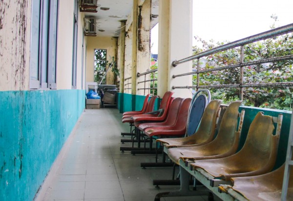 Đà Nẵng: Bệnh viện Q.Ngũ Hành Sơn xuống cấp, bệnh nhân lo lắng