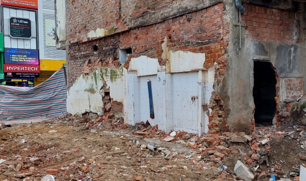 Đà Nẵng: Cận cảnh rầm rộ hạ giải nhà cửa ở ‘tứ giác vàng Đà Nẵng: Cận cảnh rầm rộ hạ giải nhà cửa ở ‘tứ giác vàng