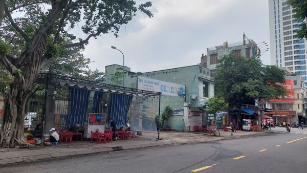 Đà Nẵng: Cận cảnh rầm rộ hạ giải nhà cửa ở ‘tứ giác vàng Đà Nẵng: Cận cảnh rầm rộ hạ giải nhà cửa ở ‘tứ giác vàng