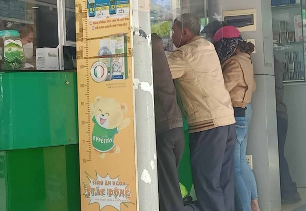Đắk Lắk: Thiếu thuốc ở bệnh viện, người dân 