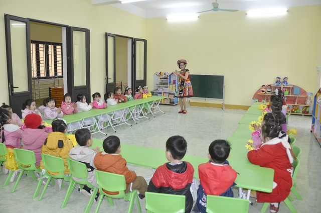 Dành sự quan tâm đặc biệt cho giáo dục vùng dân tộc thiểu số và miền núi - Ảnh 1.