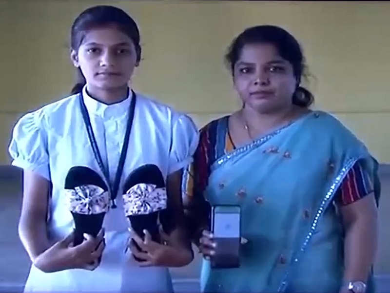 Dép thông minh giúp phụ nữ tự vệ Dép thông minh giúp phụ nữ tự vệ