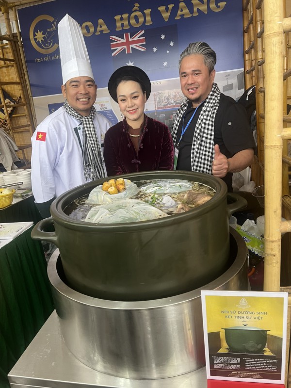 Diện kiến nồi ‘Thạch Sanh Diện kiến nồi ‘Thạch Sanh