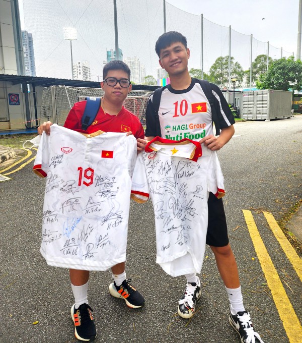 Fan ruột Duy Mạnh, Công Phượng dự đoán trận đấu giữa tuyển Việt Nam và Singapore