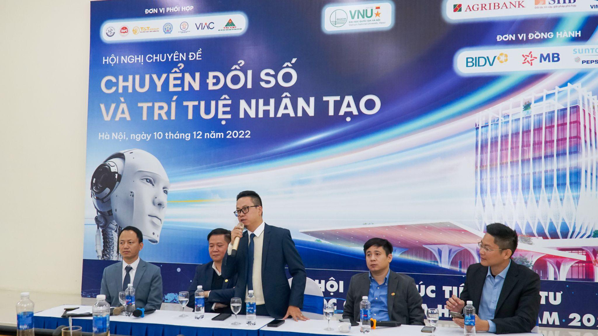 FSI và ĐH Quốc gia Hà Nội ký kết hợp tác đào tạo, nghiên cứu và phát triển công nghệ FSI và ĐH Quốc gia Hà Nội ký kết hợp tác đào tạo, nghiên cứu và phát triển công nghệ