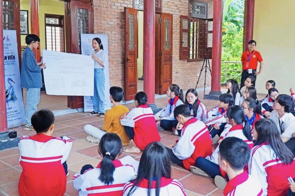 Giã từ văn mẫu được không?: ‘Cả lớp 30, 40 em đều nuôi chó, mèo trên giấy’