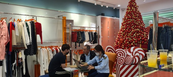 Hàng hóa tại cửa hàng Trang Nemo có dấu hiệu giả mạo nhiều nhãn hiệu nổi tiếng thế giới