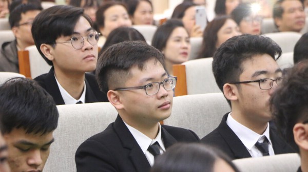 Học sinh Việt Nam lọt top 10 quốc gia đạt kết quả cao nhất các kỳ Olympic Học sinh Việt Nam lọt top 10 quốc gia đạt kết quả cao nhất các kỳ Olympic