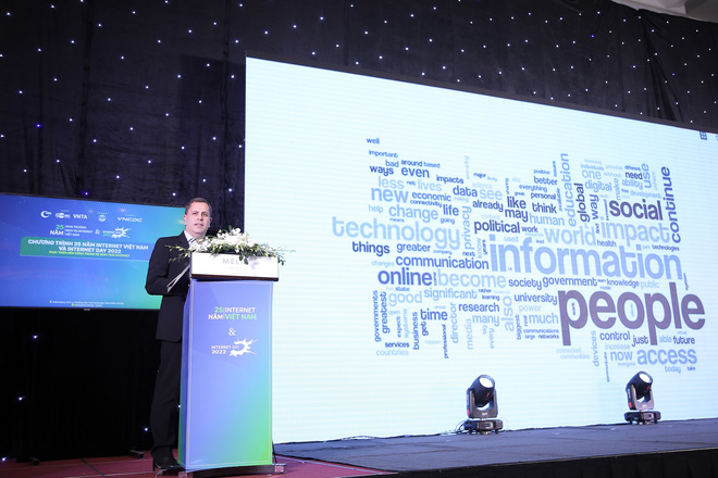Internet Day 2022: Người dùng Internet Việt Nam đạt hơn 70% dân số sau 25 năm Internet Day 2022: Người dùng Internet Việt Nam đạt hơn 70% dân số sau 25 năm