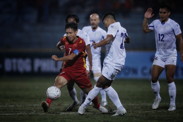 Kết quả tuyển Việt Nam 1-0 Philippines: Văn Quyết ghi bàn phút bù giờ