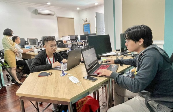 Khan hiếm nhân lực trình độ cao lĩnh vực công nghệ 