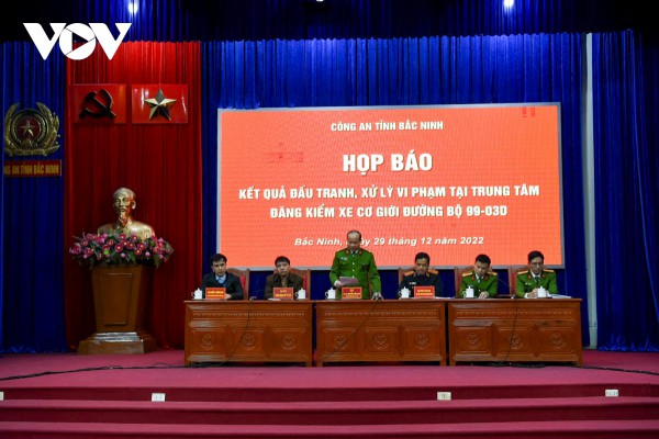 Khởi tố 14 bị can tại trung tâm đăng kiểm ở Bắc Ninh