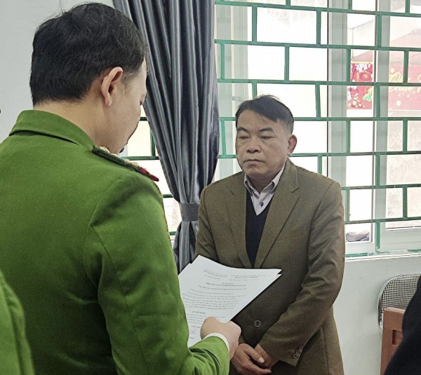 Khởi tố 3 bị can lợi dụng chức vụ quyền hạn và tham ô ở Cao Bằng Khởi tố 3 bị can lợi dụng chức vụ quyền hạn và tham ô ở Cao Bằng