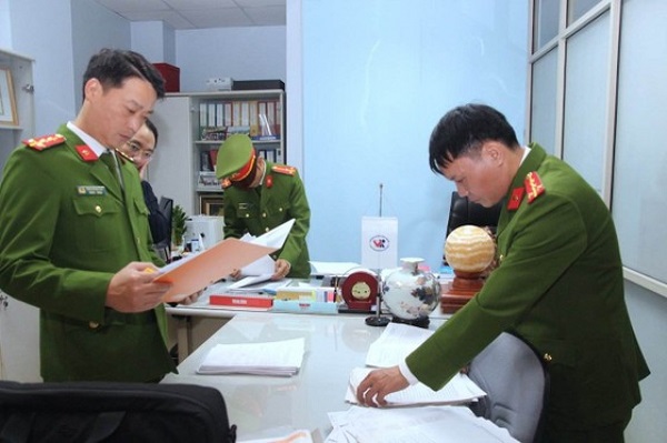 khoi-to-them-6-bi-can-o-tphcm-trong-vu-sai-pham-o-trung-tam-dang-kiem