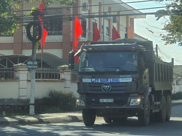 Lâm Đồng: Môi trường bị tàn phá do khai thác đất trái phép của người dân và doanh nghiệp