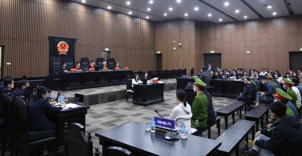Luật sư đề nghị gỡ lệnh truy nã cho một bị cáo đang ở Mỹ