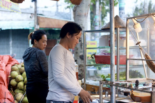 Món ngon Q.Bình Tân, TP.HCM: Cá cam quay dân dã miền Tây 