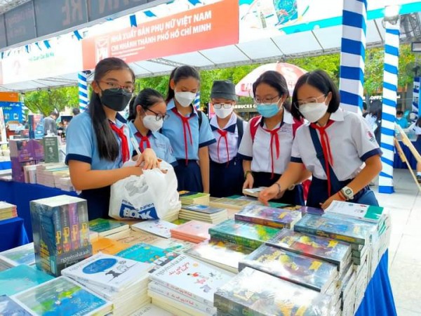 Những cách để học văn không nhàm chán Những cách để học văn không nhàm chán