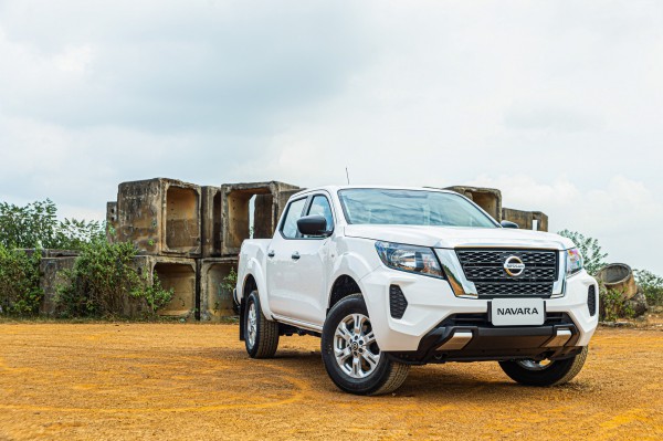 Nissan Navara EL 2023, xe bán tải thực dụng giá 700 triệu tại Việt Nam
