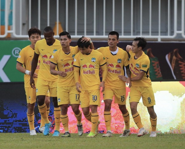 Nóng: Công Phượng chia tay HAGL, trở lại Nhật Bản