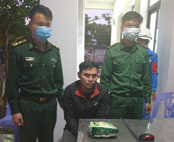 Phá đường dây ma túy liên tỉnh, bắt 2 đối tượng vận chuyển 3kg ma túy