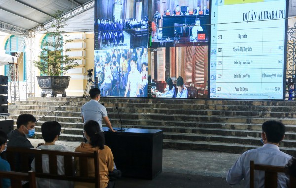 Phiên xét xử vụ án tại Công ty Alibaba tạm nghỉ, nhiều bị hại đến nộp đơn