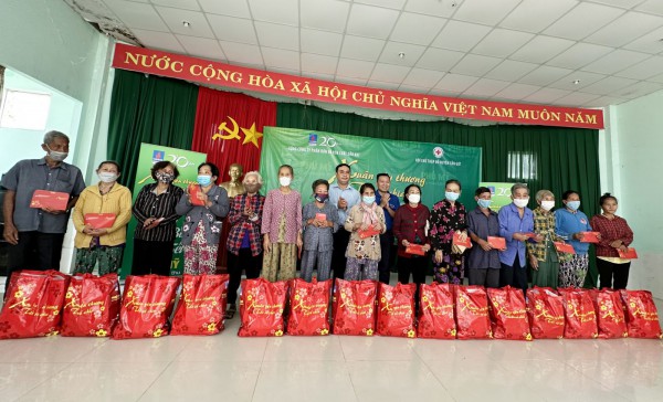 PVFCCo lan toả “Xuân yêu thương - Tết sẻ chia” trên khắp cả nước PVFCCo lan toả “Xuân yêu thương - Tết sẻ chia” trên khắp cả nước