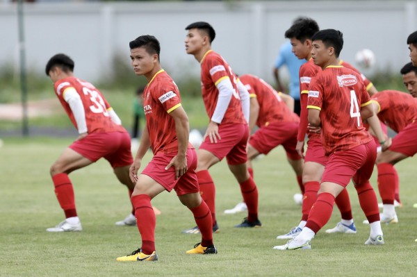 Quang Hải đã về đến Hà Nội, sẵn sàng chinh phục AFF Cup cùng tuyển Việt Nam